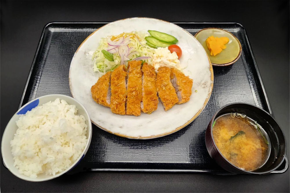 とんかつ定食